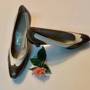 Ferragamo classic pumps,